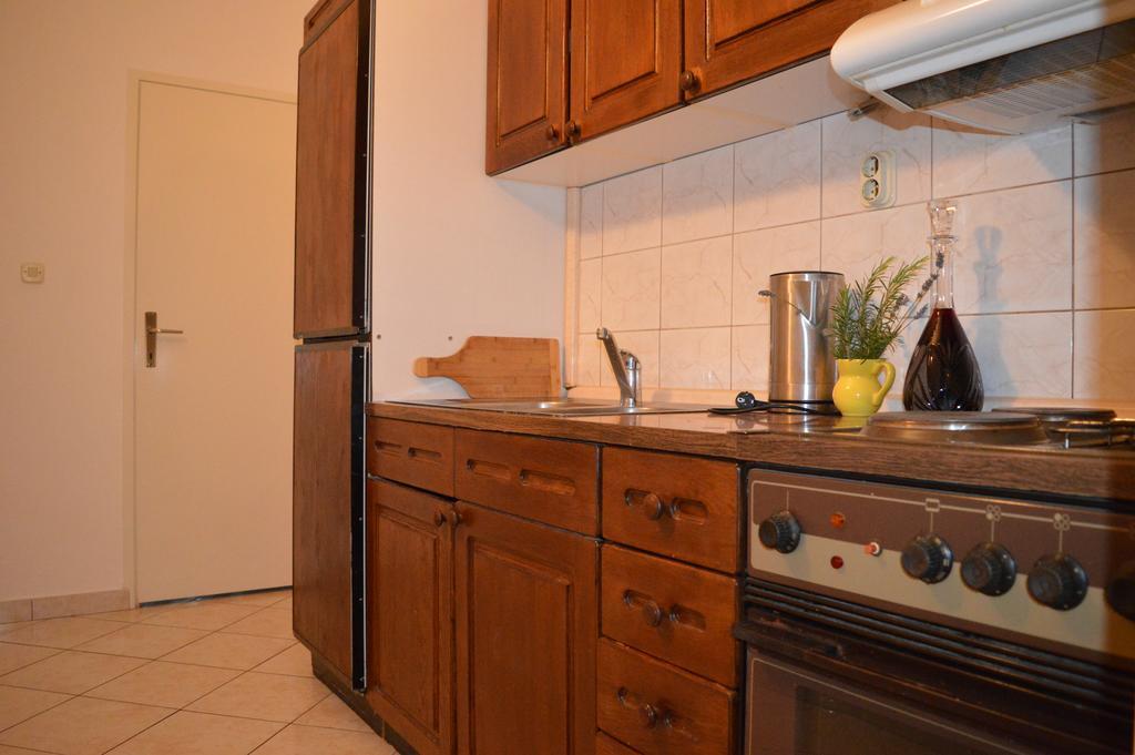 Apartments Majstrovic Живогоще Екстер'єр фото