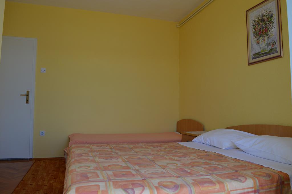 Apartments Majstrovic Живогоще Екстер'єр фото