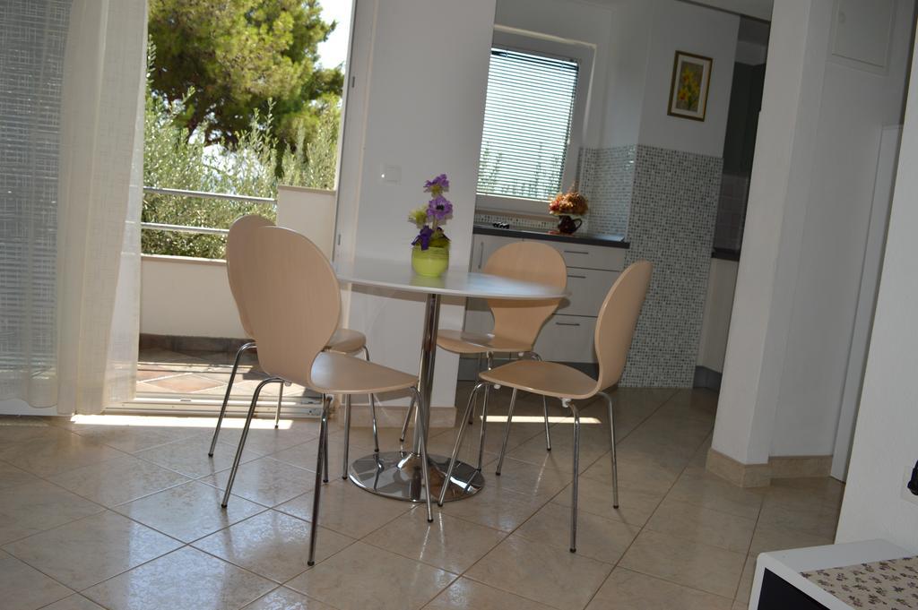 Apartments Majstrovic Живогоще Екстер'єр фото