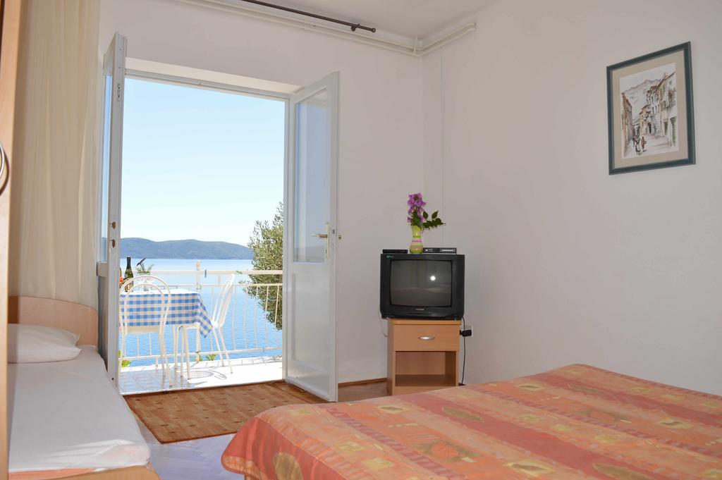 Apartments Majstrovic Живогоще Екстер'єр фото
